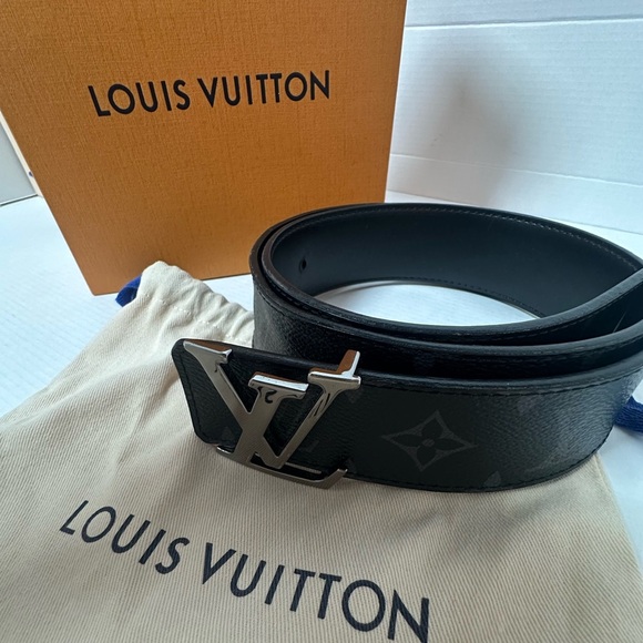 LOUIS VUITTON
Monogram Eclipse belt - Picture 1 of 3